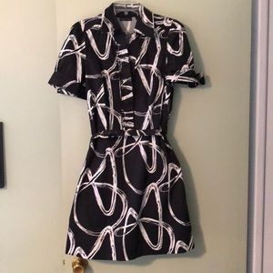 Super cute black & white print shirt dress w/belt!